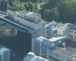 Erikujulised katuse ja parapetiplekid Erikujulised katuse ja parapetiplekid